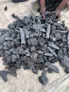 <b>Cheap</b> Price <b>BBQ</b> Charcoal-Natural Solid Hard Wood Black Lump Charcoal Smokeless 5% Ash from Vietnam - Product Image 2