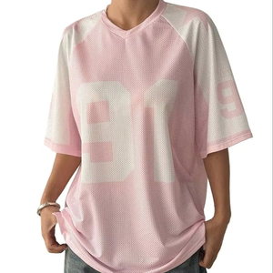 Camiseta de fútbol de gran tamaño con cuello en V personalizada Unisex, camiseta estampada transpirable para hombres y mujeres, jugadores, cómoda y elegante - Product Image 1