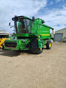 Moissonneuses-batteuses agricoles d'occasion de haute qualité avec moteur pour la récolte des céréales et du maïs à prix raisonnable / John Deere 9680i - Product Image 5