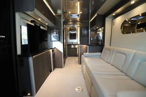 Nuevo 2025 A-i-r-s-t-r-e-a-m RV A-t-l-a-s MURPHY SUITEB: El Mejor Rendimiento de Alojamiento Disponible a la Venta - Product Image 3