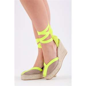 Alpargata cerrada con tacón de cuña alto - Product Image 5