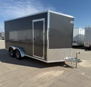 Remorque de transport fermée EZ HAULER 2025, 7,4'x16''+24'', en aluminium, capacité de charge de 2001 à 3000 kg, PL - Product Image 1