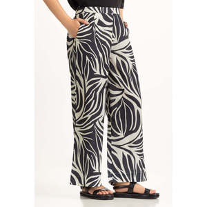 Pantalones de pana de cintura alta y pierna ancha para mujer WM-COD-SS25-350B con decoración estampada y cordón incluido - Product Image 4