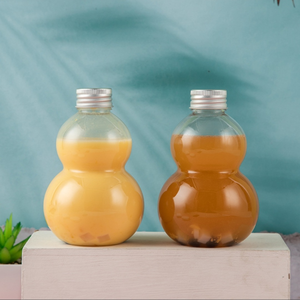 Bouteille en plastique carrée PET de haute qualité avec bouchon en aluminium, trou pour paille, impression numérique, marque Tinh Dieu Vietnam, tailles 350 ml et 500 ml - Product Image 4