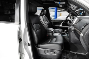 รถมือสองพร้อมขับ |   พวงมาลัยซ้าย |   พวงมาลัยขวา |   โตโยต้า ครุยเซอร์ URJ200 รุ่น Heritage Edition ปี 2020 ระยะทาง 12 กิโลเมตร - Product Image 4