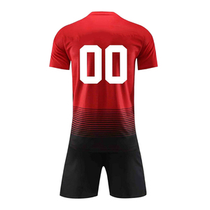 Vêtements de football de club personnalisés de haute qualité, ensemble de maillots à sublimation complète, uniformes de football conçus par des professionnels, impression de logo incluse - Product Image 3