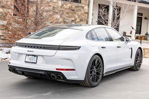 Porsche Panamera Turbo S E-Hybrid 2025 Usado (LHD/RHD) - Product Image 6