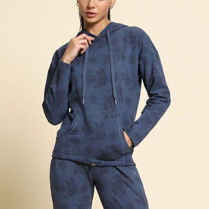 เสื้อฮู้ดแฟชั่นสำหรับผู้หญิงล่าสุดสีทึบดีไซน์ลำลองออกแบบโลโก้ได้ตามต้องการ - Product Image 1