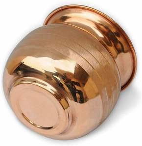 Lota en laiton de luxe, 100% matériau ayurvédique, hautement poli, matériau de qualité supérieure, lota personnalisé pour les accessoires de puja - Product Image 4