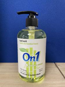 LIX Essential <b>Daily</b> Glycerine-Based Adults' Hand Wash Liquid Antibacterial Cherry Blossom & Bamboo Charcoal Hand Soap - Product Image 5