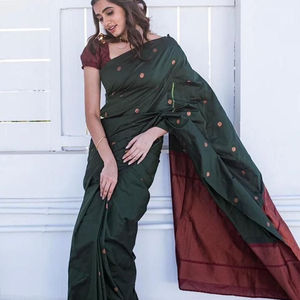 Beautiful Rich Pallu Jacquard Work Saree Último diseñador para adultos para ocasiones especiales - Product Image 1