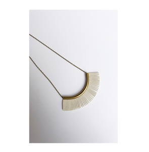 Collier personnalisé à pompon bohème pour femmes et filles, produit de grande vente réglable à la main pour anniversaire anniversaire Patty - Product Image 5