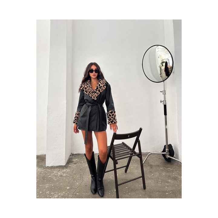 LEOPARD DETAIL SHORT LEATHER TRENCH COAT