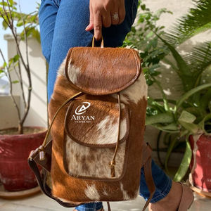 Mochila de piel de vaca real Bolsos de estilo occidental Mochilas escolares Unisex Bolsas de usos múltiples Producto a granel al por mayor - Product Image 1