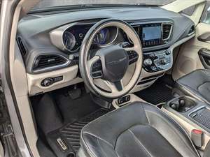 CHRYSLER PACIFICA LIMITED FWD 2019 d'occasion, conduite à gauche/droite - Product Image 4