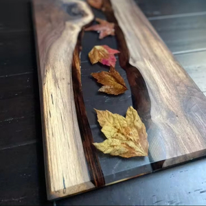 Époxy transparent en bois d'acacia avec design de pétales Plateau de service napperon tasse thé plateaux de service rustiques en résine et bois - Product Image 1