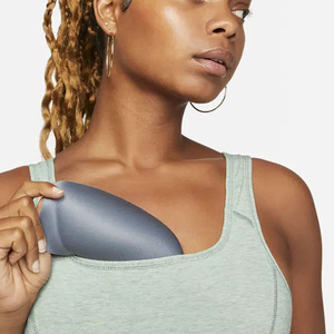 Soutien-gorge de sport sans couture à maintien élevé avec logo frontal respirant personnalisé pour femmes, vêtements de yoga et de gym, vente en gros au Pakistan - Product Image 5