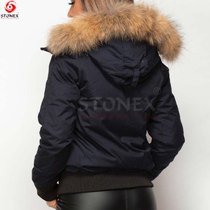 Chaqueta de bombardero con capucha de piel natural Botón y cierre de cremallera Capucha cálida con chaquetas de moda de piel desmontable - Product Image 6