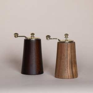 Molinillos de sal y pimienta de metal con parte superior de pomo de madera-Molinillos de diseño de fusión para decoración elegante de mesa y cocina - Product Image 1
