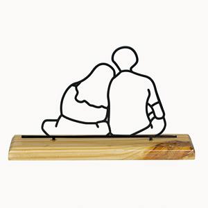 Figurine de couple en métal noir avec base en bois, idéale pour la décoration intérieure romantique, moderne et minimaliste, vente en gros depuis l'Inde - Product Image 3