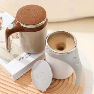 Mélangeur à tasse magnétique rechargeable moderne, accessoire de voyage pratique - Product Image 2