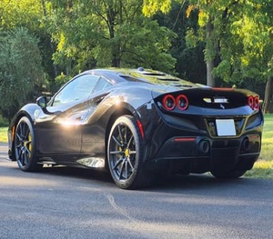 2022 Ferrari F8 Tributo Herramienta Usada Cuidadosamente - Product Image 2