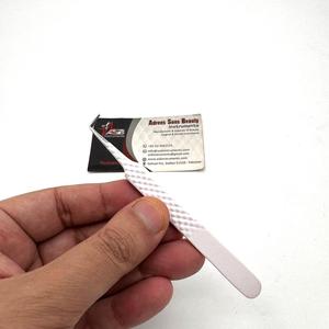 Vente en gros Pince à épiler fine à 90 degrés blanc mat Impression de logo personnalisé Outil de beauté en acier inoxydable Service OEM - Product Image 6