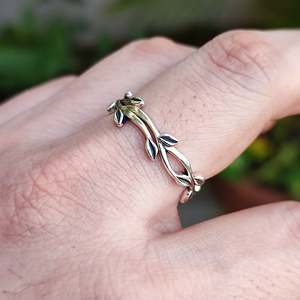 Navya <b>Craft</b> 925 Sterling Silver Handmade Women's Leaf <b>Ring</b> Band Boho Jewelry for Christmas Anniversary Valentine's Day Gift - Product Image 3