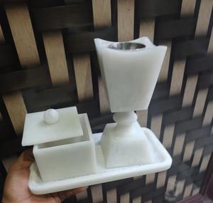 Quemador de incienso de resina de diseño con caja y bandeja, set de incienso de resina para el hogar, perfecto para regalos de Ramadán y Eid, estilo árabe. - Product Image 3