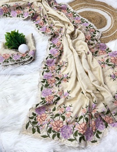 Soie Matka de couleur étonnante avec fabricant et fournisseur de Saree de travail de broderie de Surat au taux le plus bas - Product Image 3