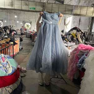 เสื้อผ้ามือสองคละแบบ จำหน่ายเป็นมัด สำหรับขายต่อและขายส่ง - Product Image 6