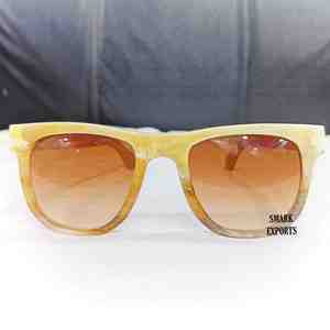 Lunettes de soleil de style ange imitation antique fabriquées à la main par Rani Industries RI245 en corne de buffle, design pliable avec forme naturelle - Product Image 1