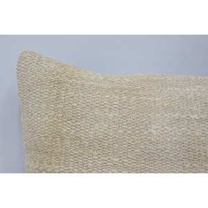 Almohada de lana minimalista de 16x36 pulgadas de color blanco roto con tejido texturizado vintage sutil estampado - Product Image 2