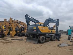 Excavatrice sur pneus Volvo EW170 d'occasion, modèle 2015, moteur Cummins et pompe Volvo, poids en ordre de marche, peinture originale, bonne condition - Product Image 6