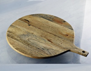 Pelle à pizza ronde en bois d'acacia avec poignée, finition naturelle rustique, durable pour un usage domestique - Product Image 2