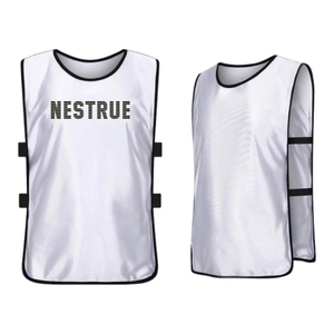 Chalecos de Entrenamiento de Fútbol Personalizados al por Mayor, Chalecos de Equipo de Alta Calidad y Económicos para Hombres y Mujeres, Diseño Personalizado de Fútbol - Product Image 2