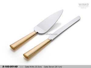 Juego de espátulas para pastel Winko MODERN HAMMERED, mango con diseño martillado, acabado en oro cepillado con revestimiento electrónico. Cuchillas Grabadas en Acero Inoxidable - Product Image 1