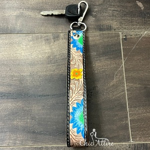 Bracelet porte-clés en cuir fait main sur mesure, cadeau promotionnel de luxe pour femmes - Product Image 1