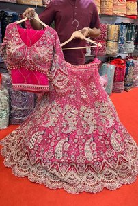 Tissu en Georgette de Soie Douce à Motif Papillon, Broderie et Sequins Multiples, Lehenga Choli Haut de Gamme pour Mariages et Fêtes - Product Image 6