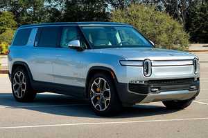 Voiture électrique RIVIAN R1S Adventure Edition 2023 d'occasion, QuadMotor, SUV électrique 7 places, transmission intégrale, véhicule tout-terrain, exportation B2B - Product Image 2