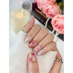 Ongles press-on élégants Muse : Design de nail art élégant et stylé - Product Image 3
