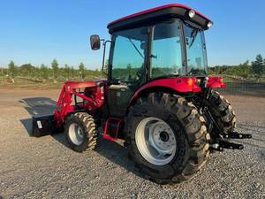 Tractor de cabina de 55HP con elevador de 2790 libras Motor de núcleo T574HC en stock para remolques agrícolas - Product Image 5