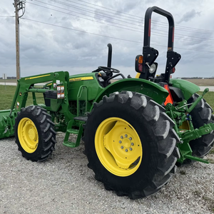 2022 Tracteur agricole John Deeree 5065E avec chargeur frontal - Product Image 4