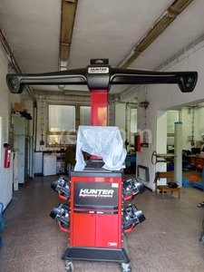 Máquina de Alineación de Ruedas Automotrices Roja y Negra, Sistema de Medición de 4 Esquinas, Torre de Alineación para Taller - Product Image 4