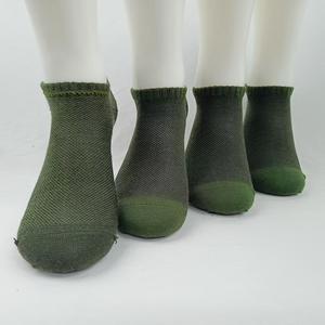 Calcetines tobilleros cortos de algodón para hombre y mujer, Calcetines Bajos Acolchados transpirables con ventilación en blanco y negro al por mayor de fábrica - Product Image 2