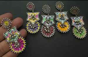 Proveedor indio directo, superventas, alta calidad, alto grado, ligero, clásico, Ruhi, hecho a mano, pendientes verdes Jhumki para - Product Image 6