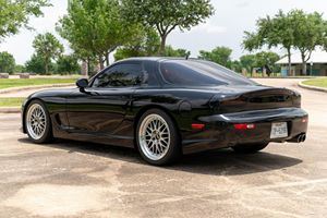 Mazda RX-7 Plus de 1993 en excellent état, sans accident, conduite à gauche/droite - Product Image 2