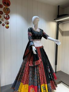 Chaniya choli truyền thống bông nguyên chất ikkat in chaniya choli với <span class=keywords><strong>gamthi</strong></span> làm việc - Product Image 3