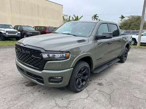 MEILLEURE VENTE 2026 1500 Crew Cab Bighorn Night Edition 4x4 3.0L Hurricane 8 vitesses À 420bhp - Product Image 3