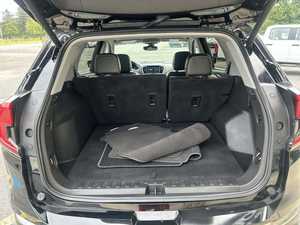 รถ GMC Terrain AT4 AWD ปี 2023 เกียร์อัตโนมัติ มือสอง เบาะหนัง สตาร์ทอัตโนมัติ แพ็คเกจเทคโนโลยีบลูทูธ หลังคาซันรูฟ - Product Image 6